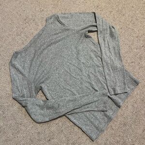 Long sleeve gap gray t shirt